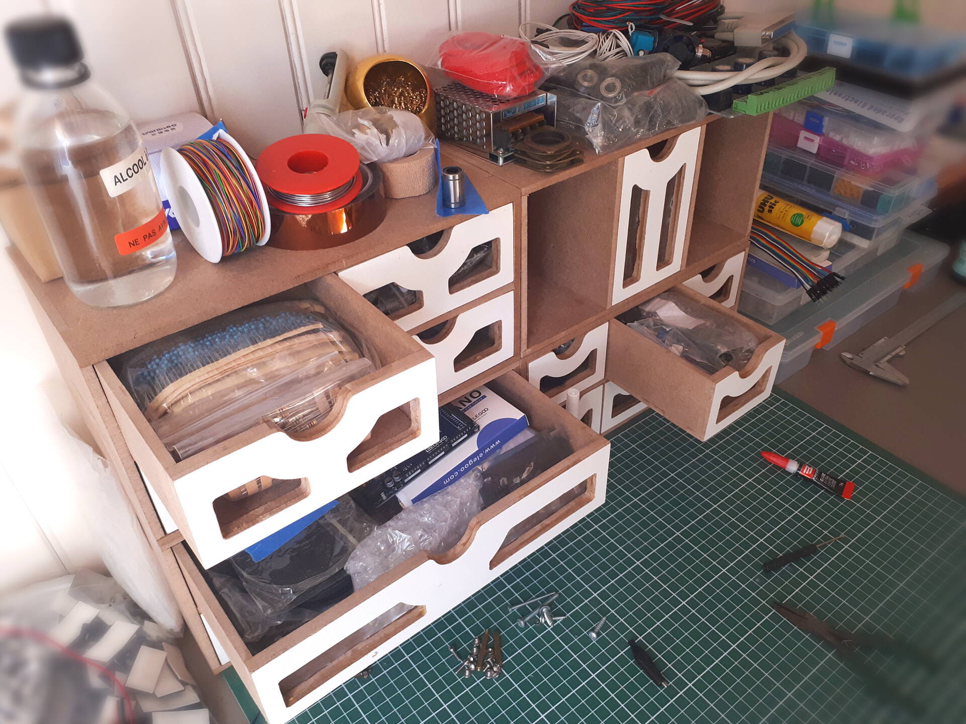Hobby Stand Atelier  LEMAN